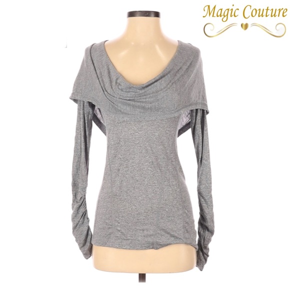 Zella Gray Ruched Back Long Sleeve Hoodie🤍🖤🤍 - Picture 2 of 13